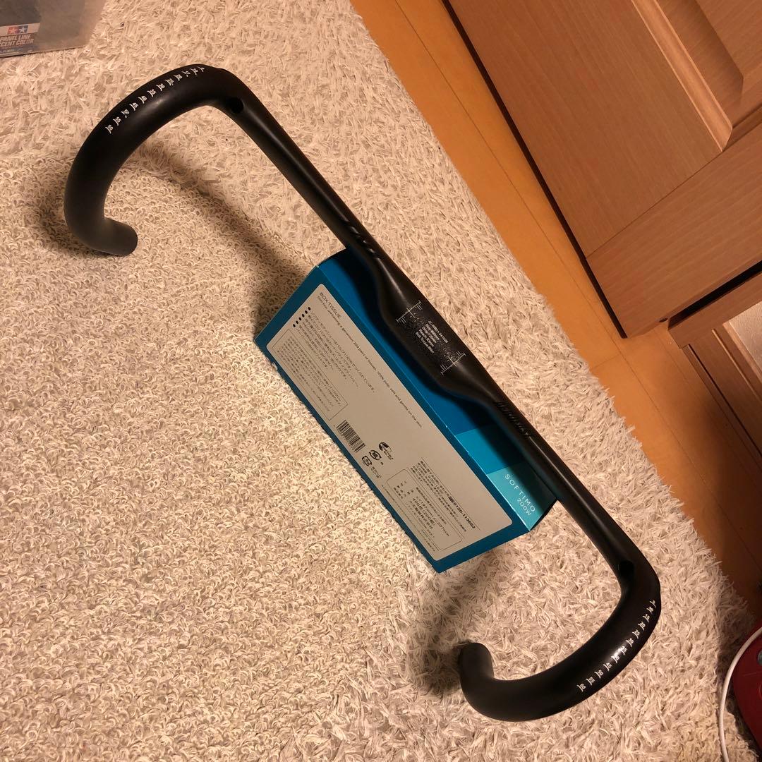 TNI エアロファースト　カーボンハンドルバー　幅400mm