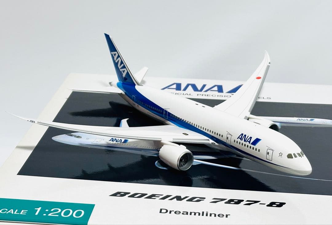 全日空商事 1/200 B787-8 Dreamliner NH20028