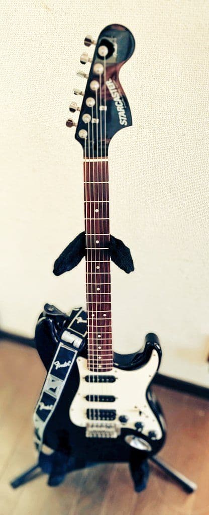 【生産終了】【激レア】Fender Starcaster ストラト　エレキギター