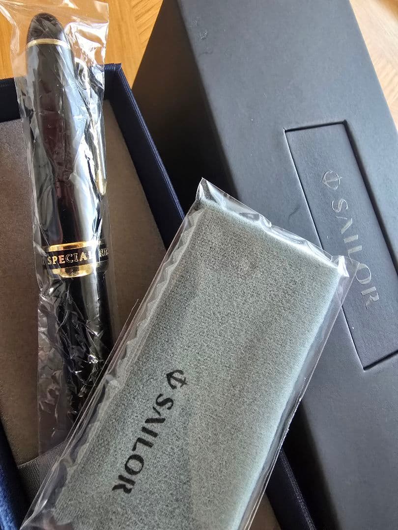 セーラー万年筆 SAILOR 長刀研ぎNMF廃盤品 中細 10-7111-320