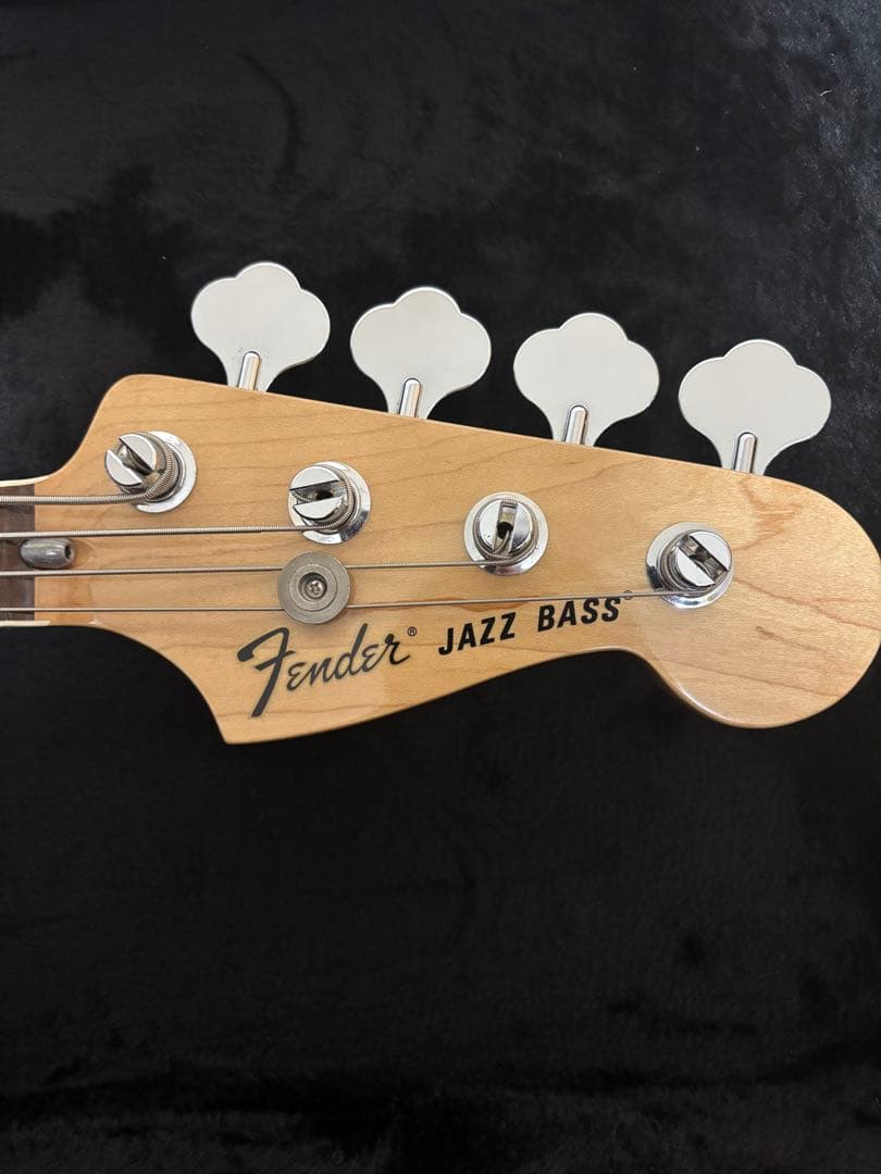 ベース Fender Vintera '70s Jazz Bass