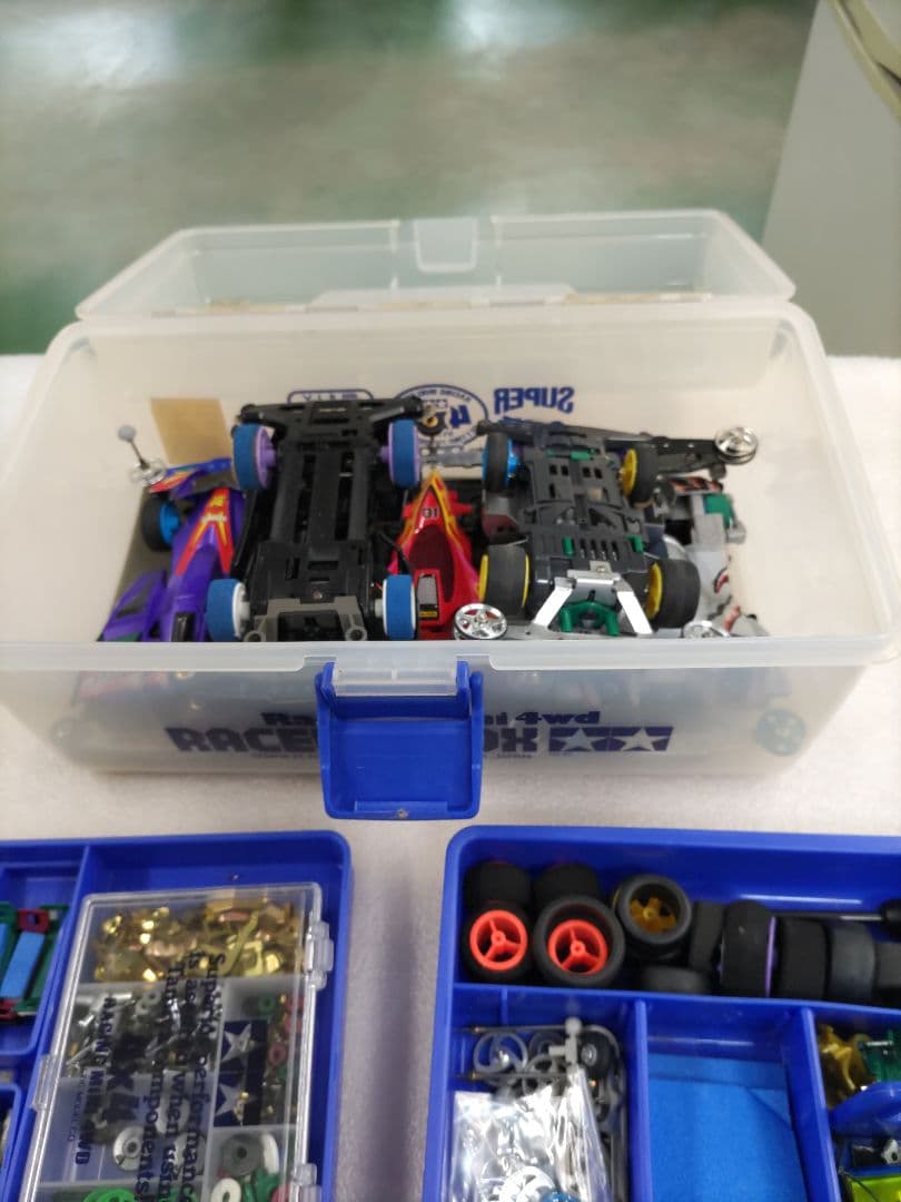 ミニ四駆　５台セット　TAMIYAのボックス付き　パーツ類多数