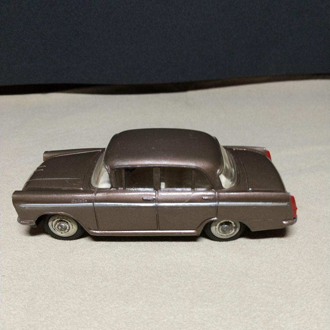 モデルペット　ニッサン・セドリック・DX