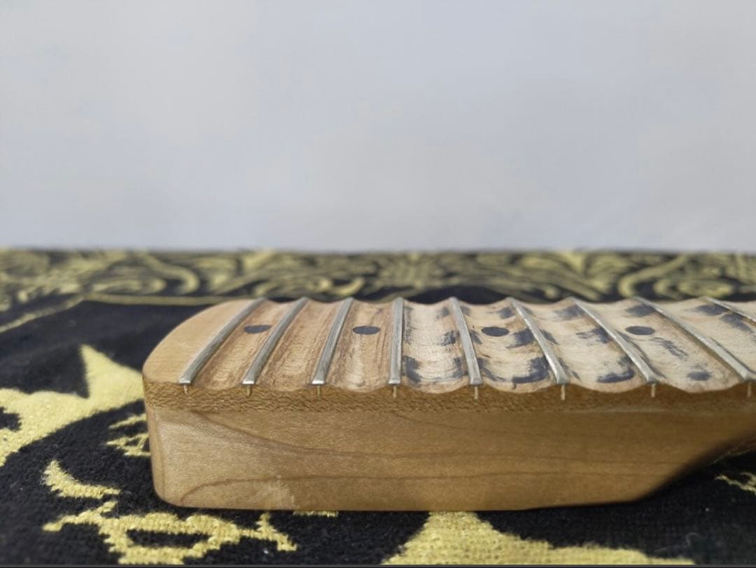 り*さ様 日本製 スキャロップ加工ネック ボディ アッセンブリ ストラトキャスタ