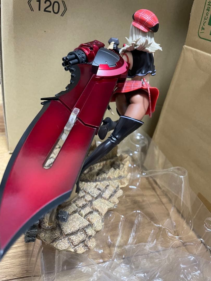 GOD EATERアリサイリーニチナアミエーラ 1/8フィギュアアルファマックス