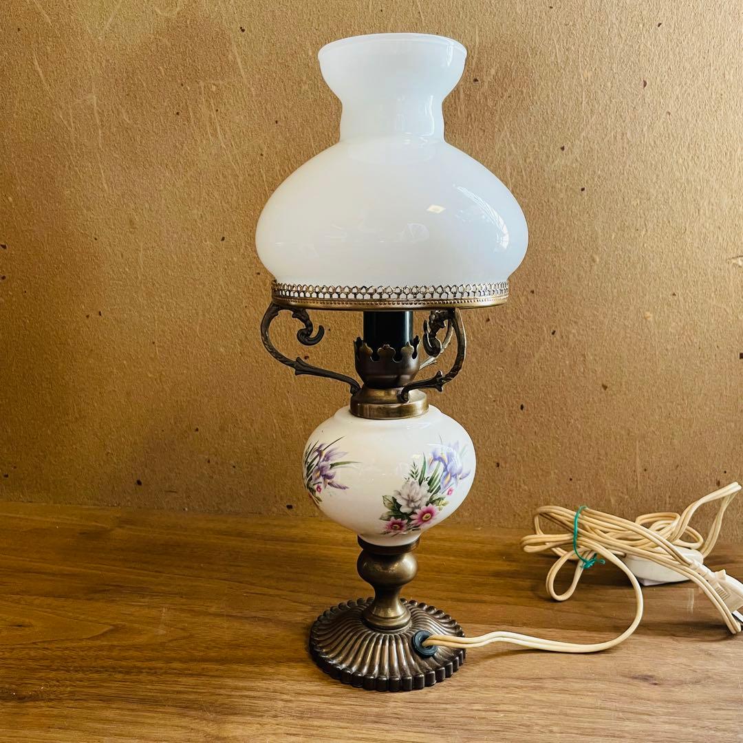 アンティーク テーブルランプ 卓上ランプ 乳白ガラス レトロ インテリア 花柄