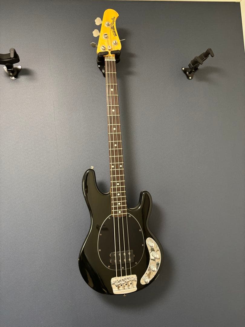 MUSIC MAN StingRay ブラック　エレキベース