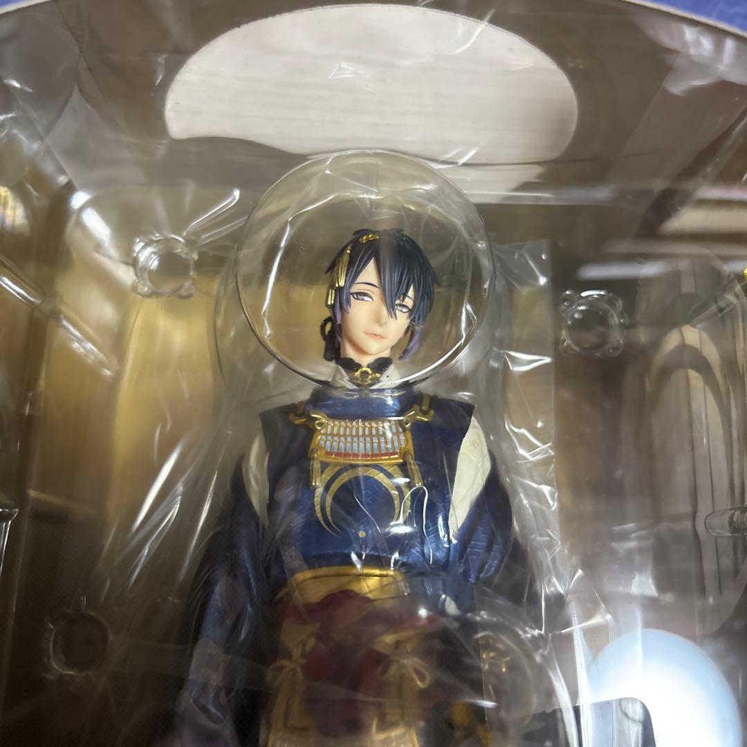 刀剣乱舞 三日月宗近 通常Ver. &真剣必殺Ver. 1/8スケールフィギュア