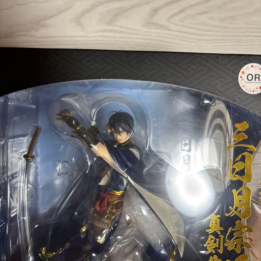 刀剣乱舞 三日月宗近 通常Ver. &真剣必殺Ver. 1/8スケールフィギュア