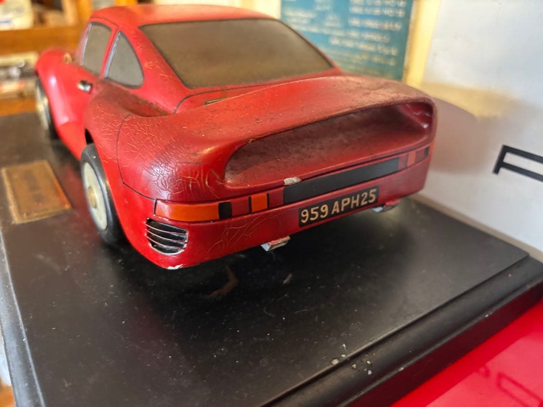 Porsche 959 モデルカー 赤　木製