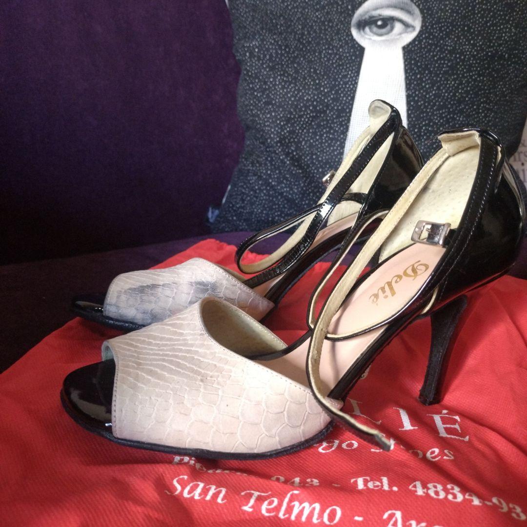 一度使用美品 Delie エナメル・クロコダイル風アルゼンチンタンゴ 社交ダンス