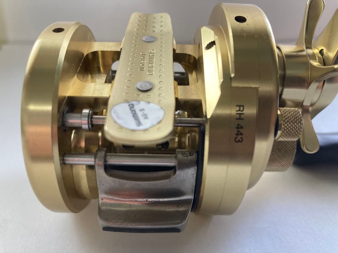 Shimano カルカッタコンクエスト 101 ベイトリール