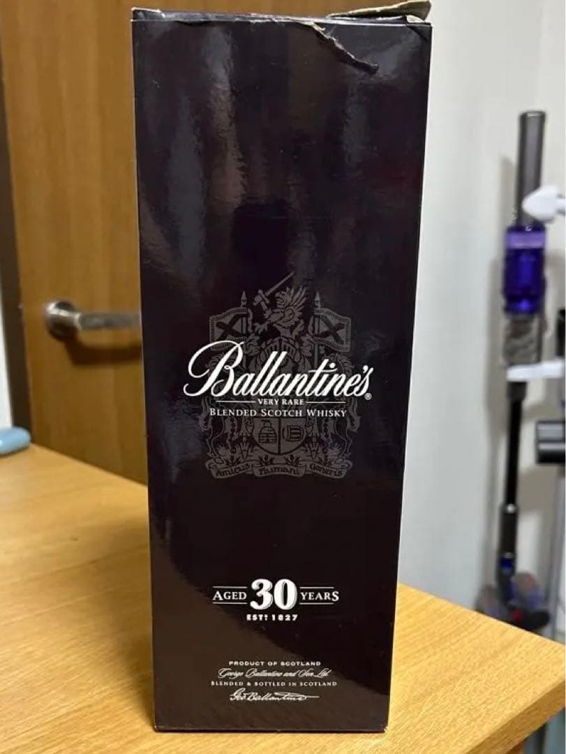 30年熟成バランタイン 700ml 木箱付き