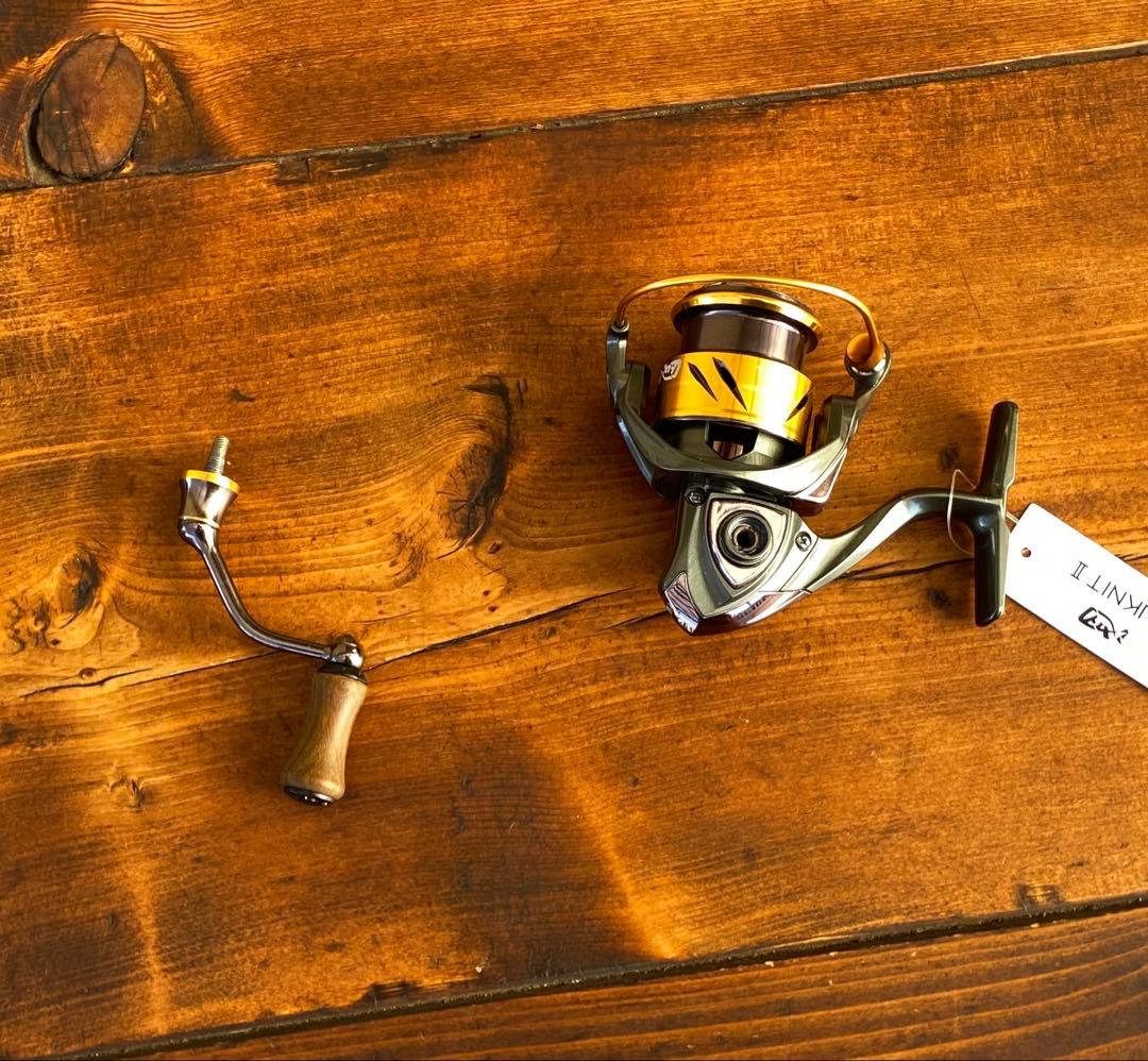 渓流釣りセット　トラウトロッド　スピニングリール　ウッドノブ　天然木グリップ