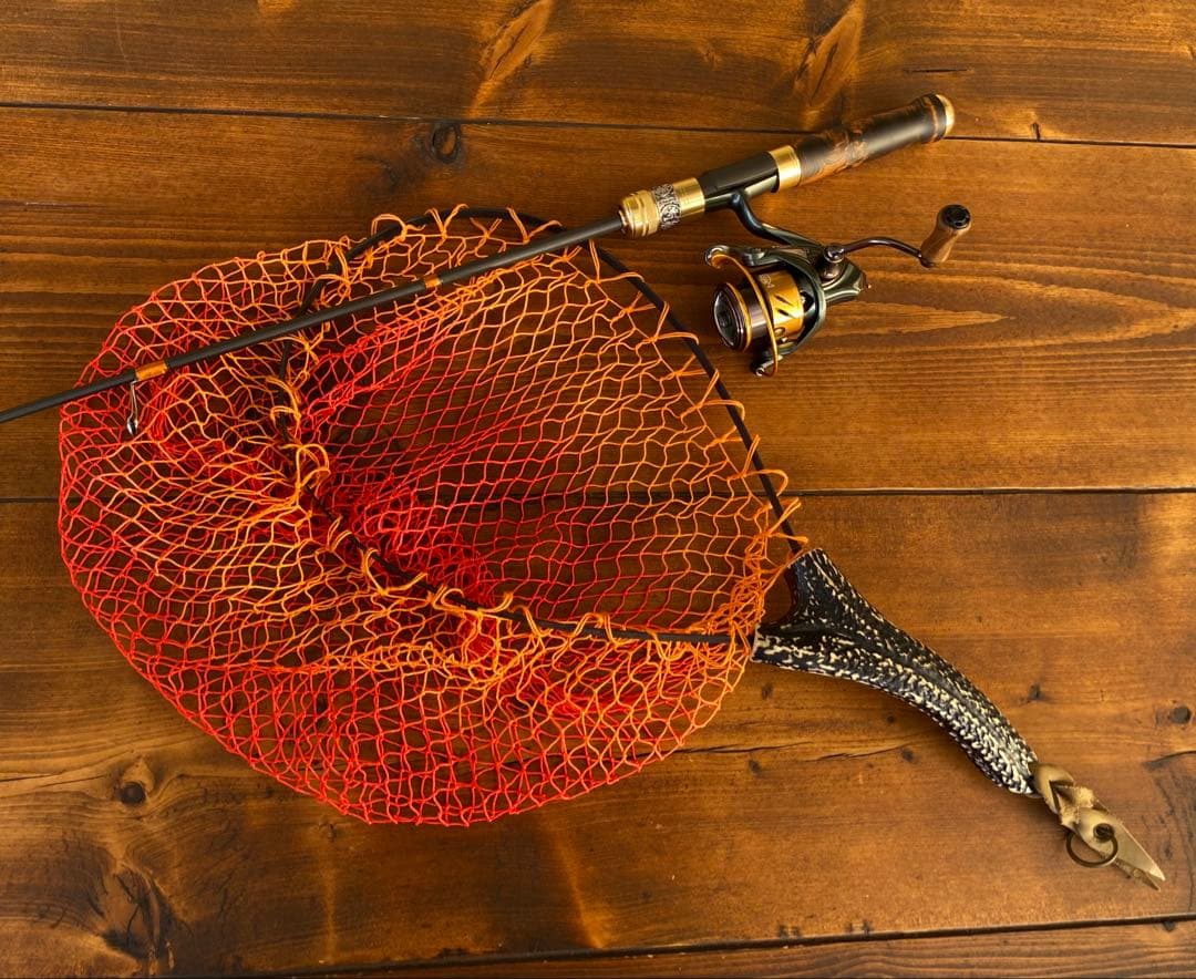 渓流釣りセット　トラウトロッド　スピニングリール　ウッドノブ　天然木グリップ