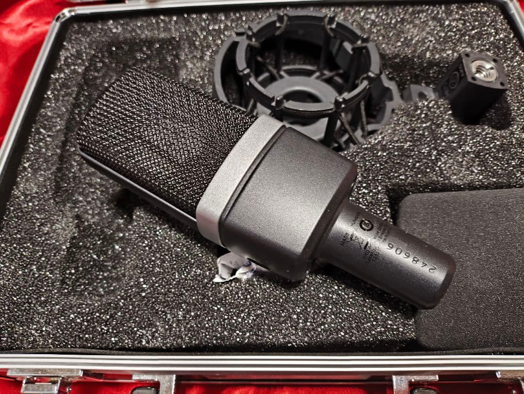 AKG C214 コンデンサーマイク