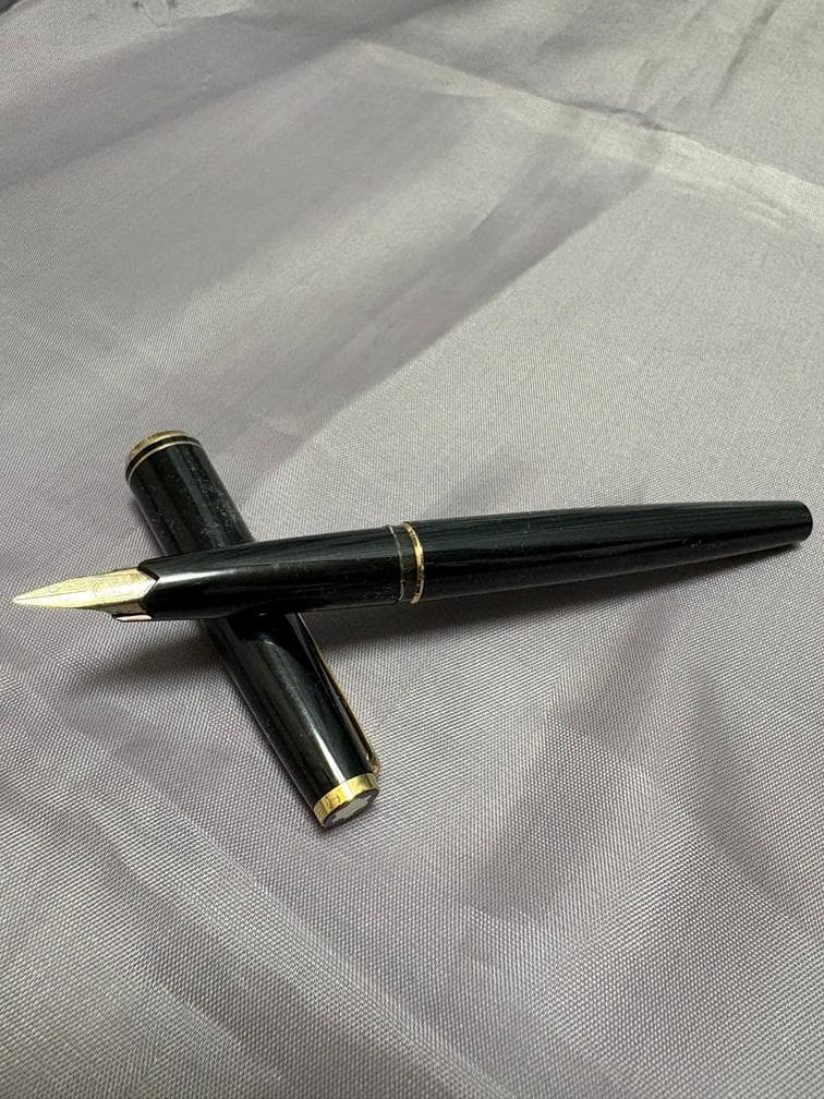 MONTBLANC 万年筆 585 黒　コンバーター&オマケ付