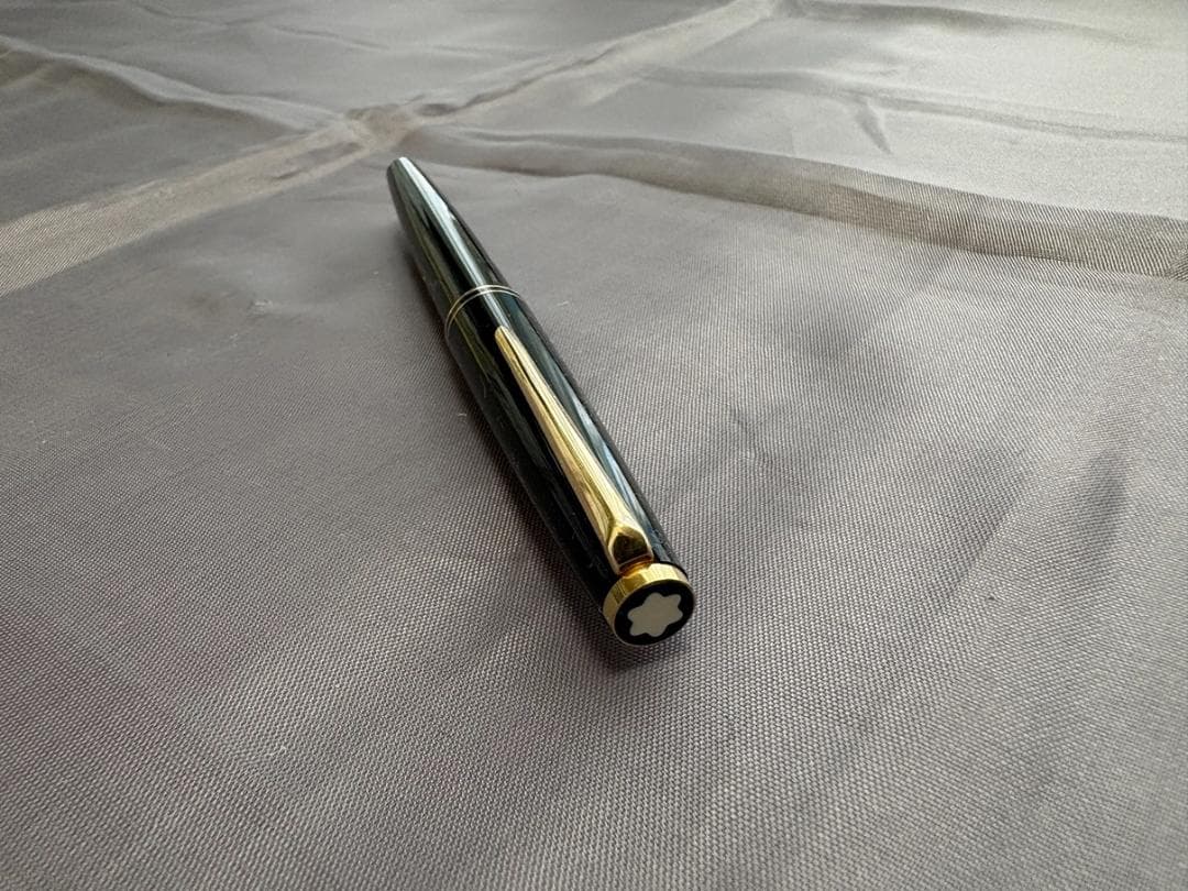 MONTBLANC 万年筆 585 黒　コンバーター&オマケ付