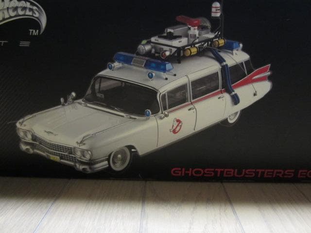 ホットウィール　全開閉　1/18 ゴーストバスターズ ECTO-1 ELITE