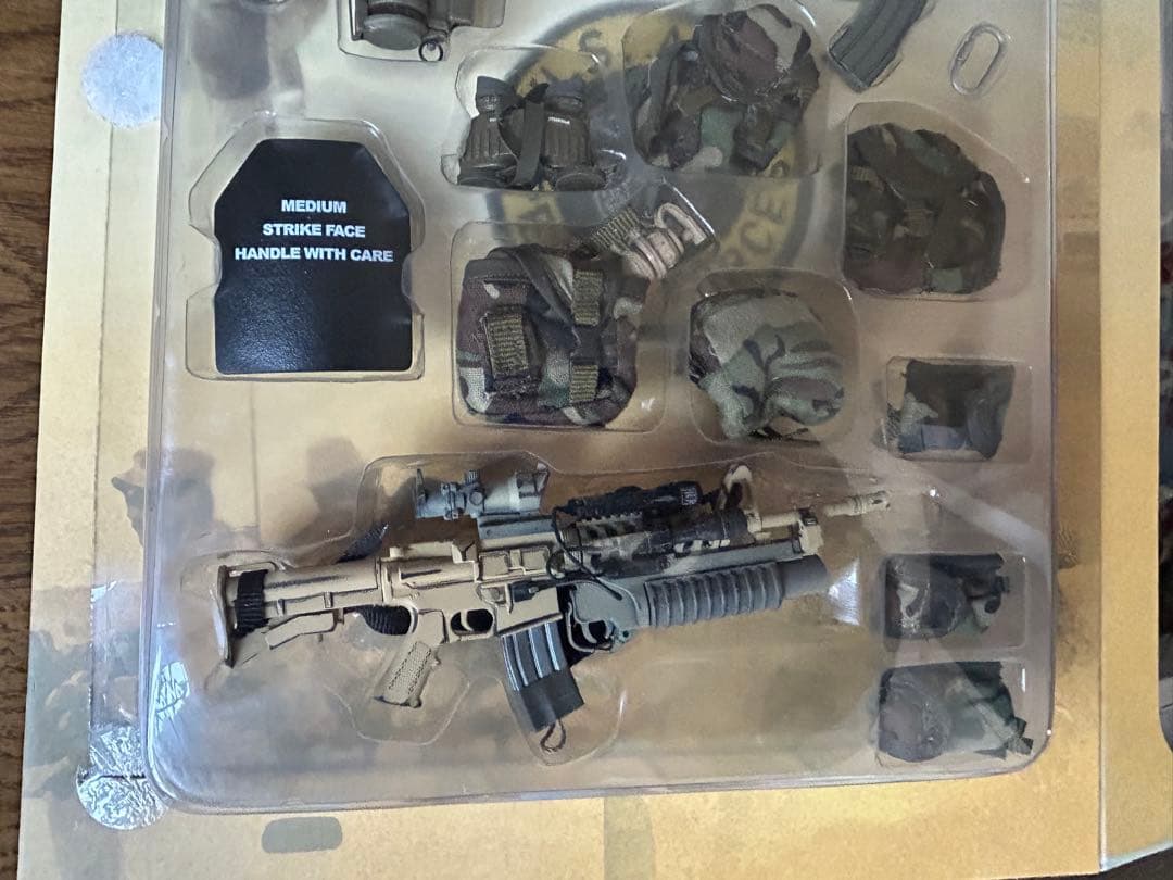 ホットトイズ HotToys 1/6 GREEN BERET 未開封