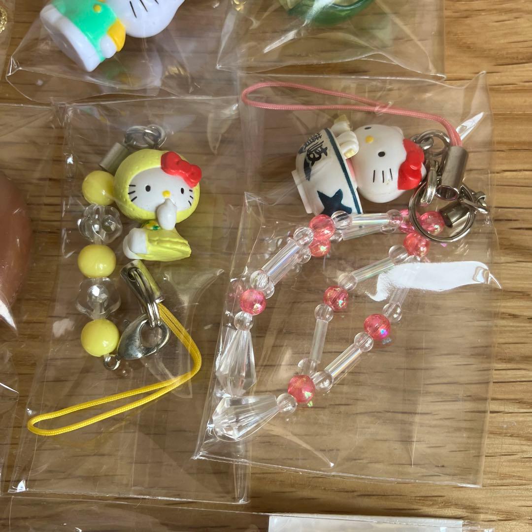 サンリオ　キティ　ご当地　根付　ストラップ　キーホルダー　11点セット