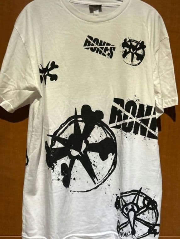 激レアパウエルBONES グラフィックTシャツ　Lサイズ　★最終値下げ★