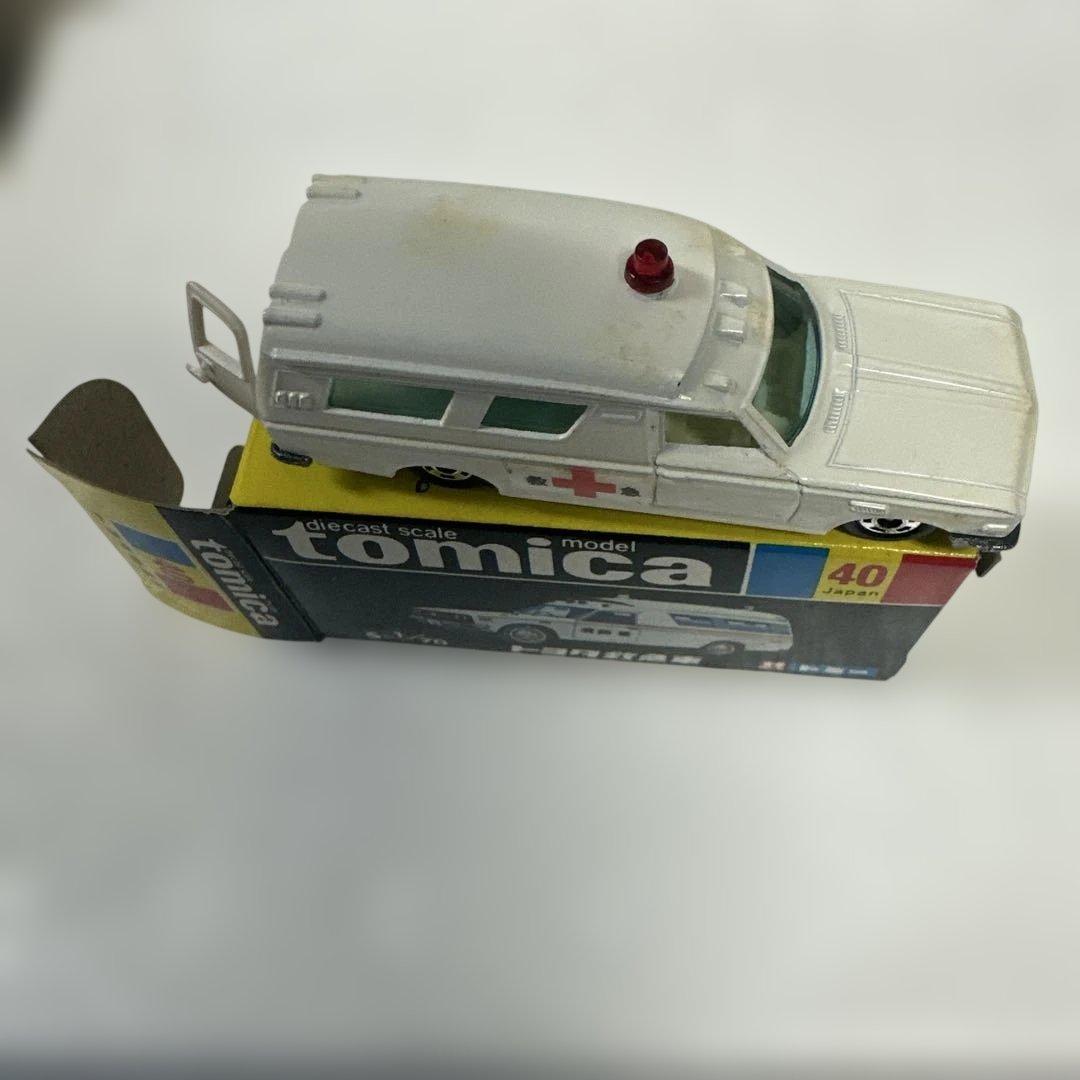 トミカ黒箱No.40 TOYOTA救急車ヴィンテージ