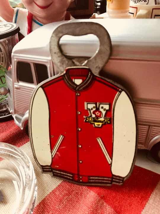 VAN JACKETスタジアムジャンパーデザイン栓抜き