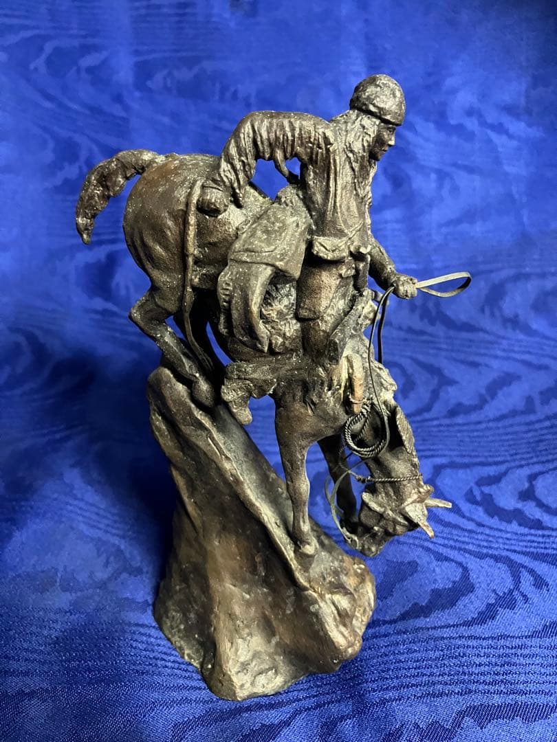 フレデリックレミントン　金属製 騎馬像 彫刻 約15cm