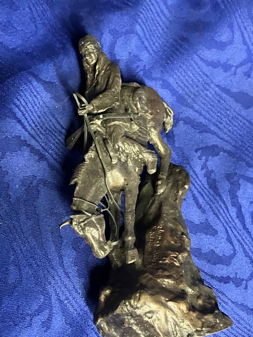 フレデリックレミントン　金属製 騎馬像 彫刻 約15cm