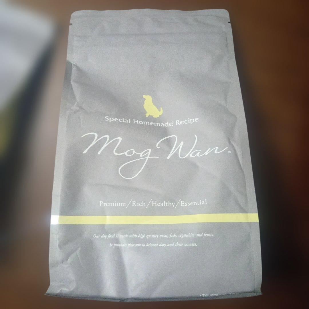 Mog Wan ドライフード 鶏肉とサーモン 1.8キロ３袋