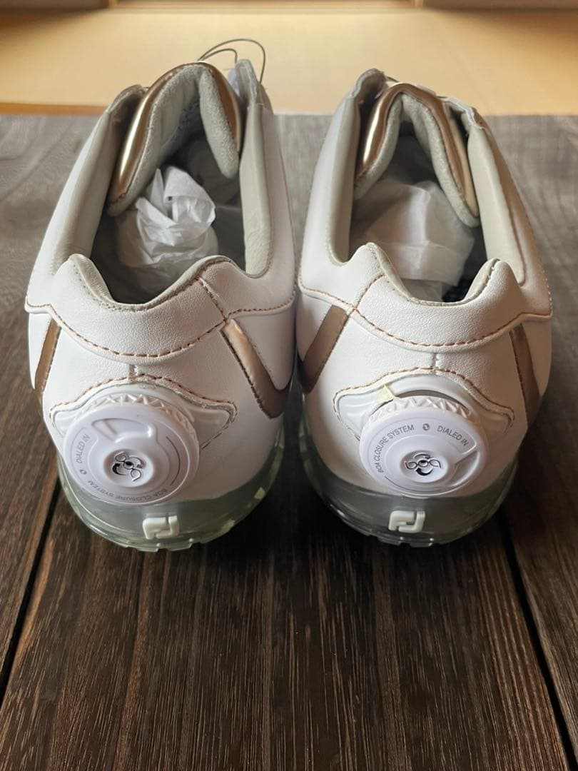【新品】FootJoy ゴルフシューズ 女性用 ホワイト/ゴールド　23.5cm