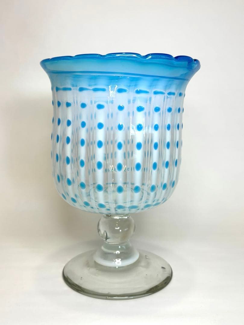 めぐお昔ガラス　フリル　ドット　乳白色　コンポート　気泡　アンティーク