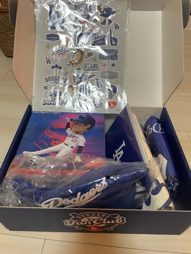 e*♡様 【新品】ロサンゼルスドジャースファンクラブ入会記念グッズ フルセット6