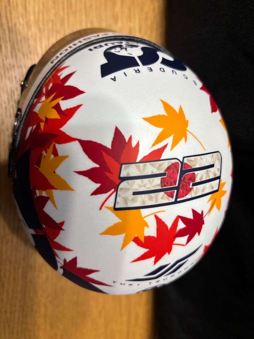 2023 角田裕毅 スクーデリア・アルファタウリ・ホンダ 1/2 ヘルメット