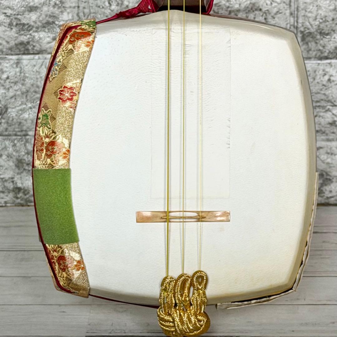 中棹三本継三味線 紫檀・紅木・丸打胴・東さわり・鼈甲撥・樹脂撥付き