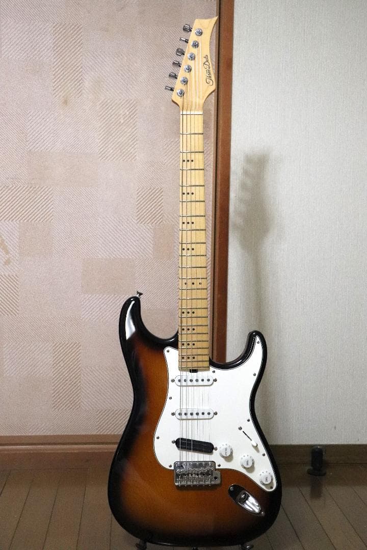 ギター ThreeDots Guitars S model 3 Tone Burst