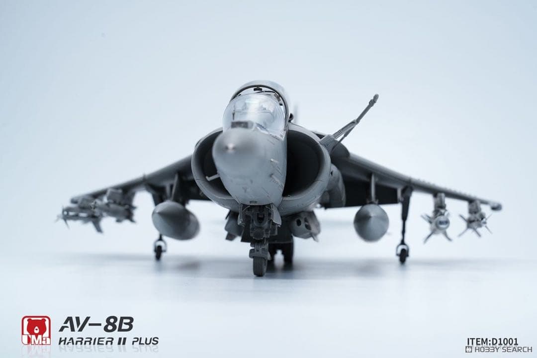 【三連休特価！】UM aモデル1/48 AV-8B ハリアーII PLUS