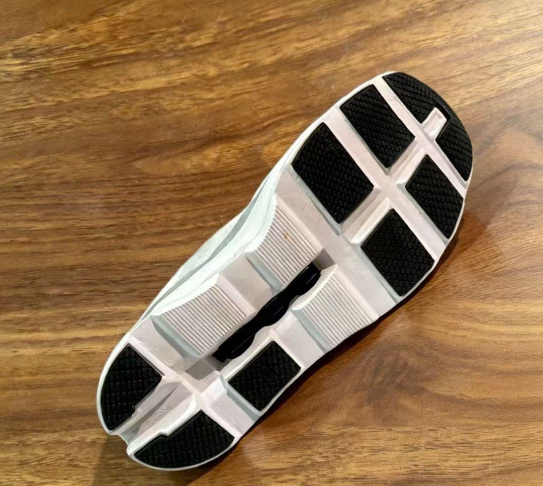 On Cloudmonsterオールホワイト 26.5cm