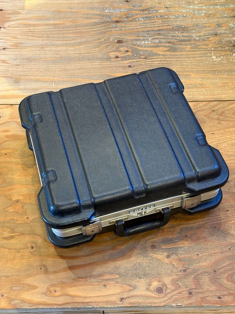 EDIROL V-8 VJ機材　ハードミキサーケース（アタッシュケース）付き