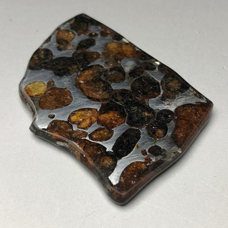 ち*わ様 パラサイト隕石 隕石　石鉄隕石　セリコ隕石 重さ約15ｇ 立て付き