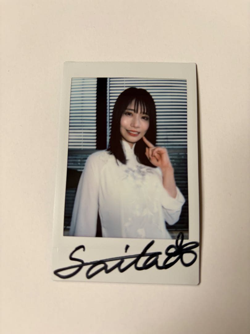 チャイナドレス 河北彩伽 河北彩花 直筆サイン入り チェキ