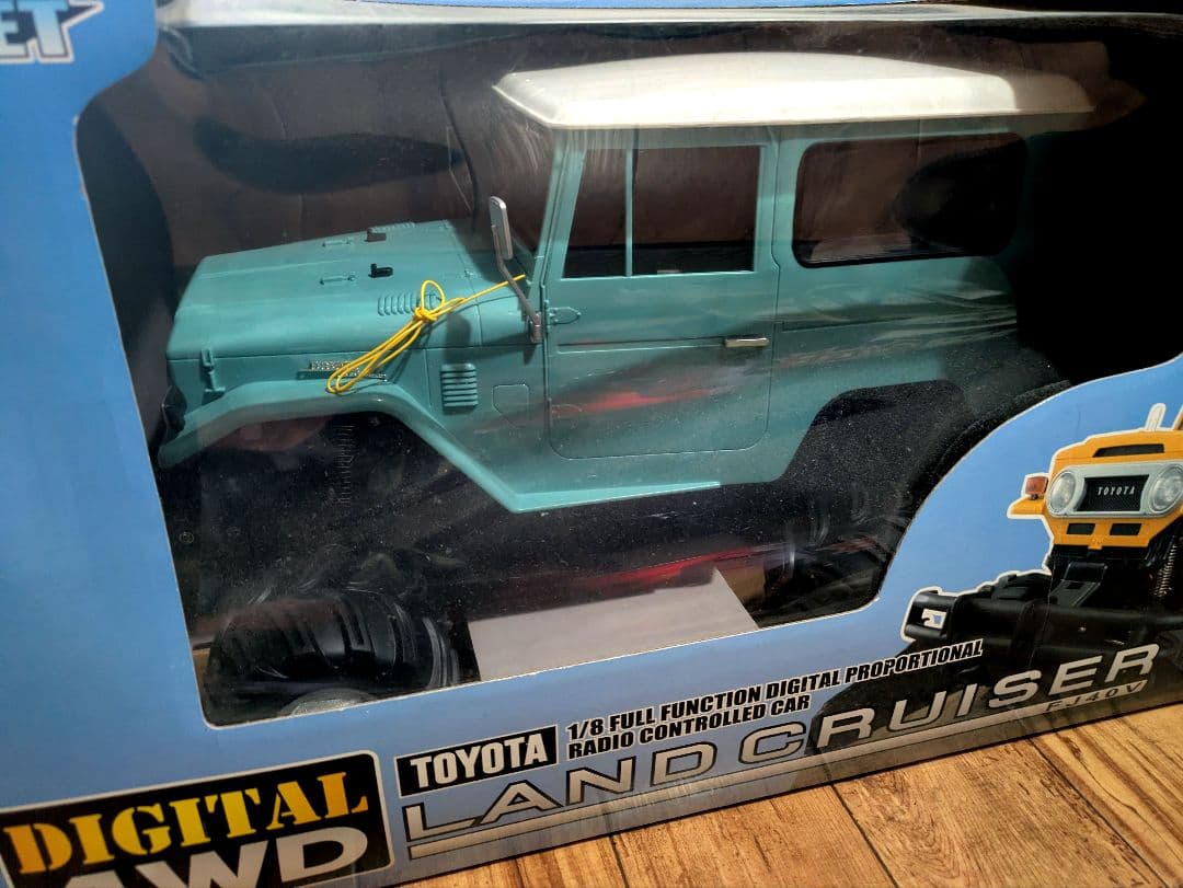ラジコン トヨタ ランドクルーザー40系 ランクル 1/8 未開封