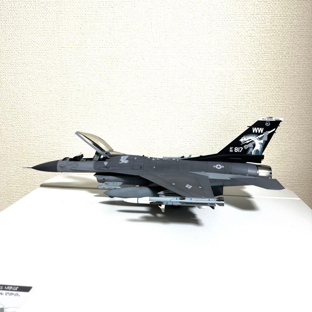 戦闘機プラモデル完成品1/48ハセガワF-16ファイティングファルコン