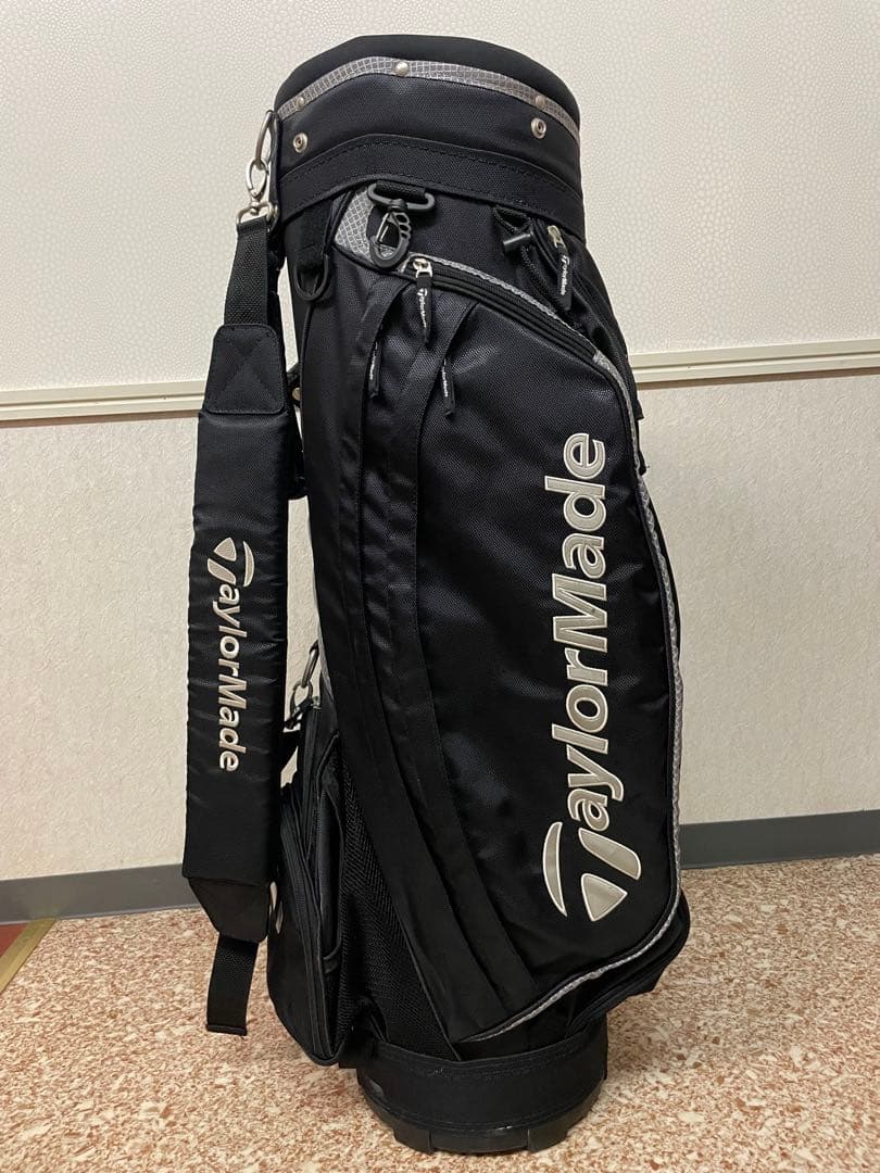 美品 TaylorMade ゴルフキャディバッグ 黒