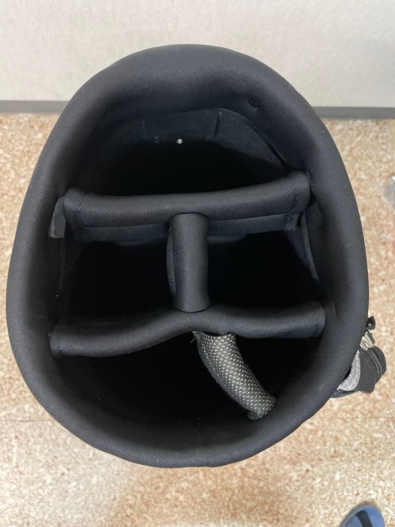 美品 TaylorMade ゴルフキャディバッグ 黒