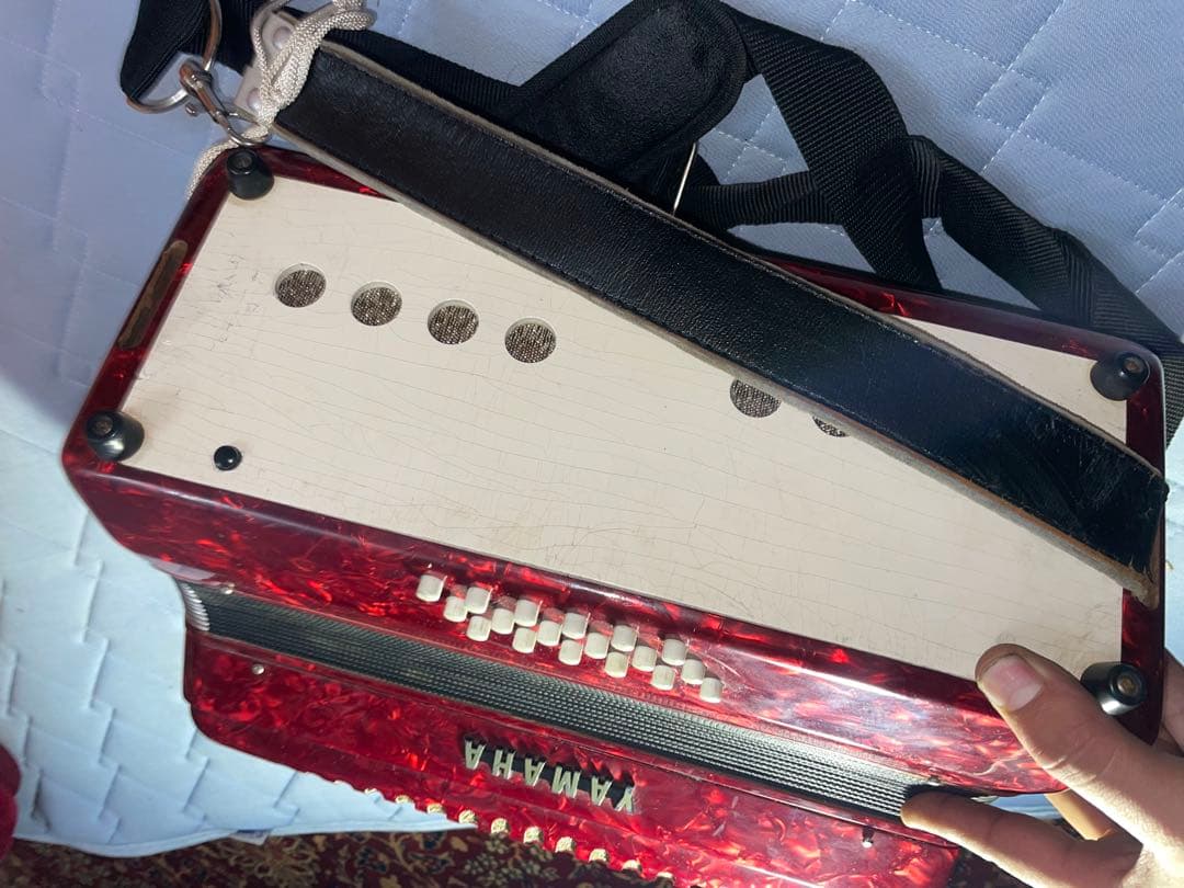 YAMAHA アコーディオン 赤 22鍵 12ボタン