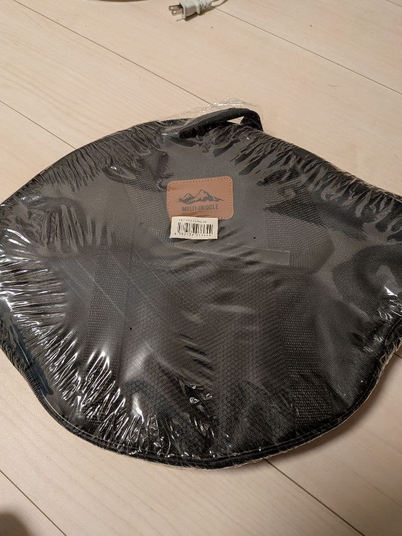 新品　キャンプアウトドア　3点まとめ売り　チェア、タープ、グリドル