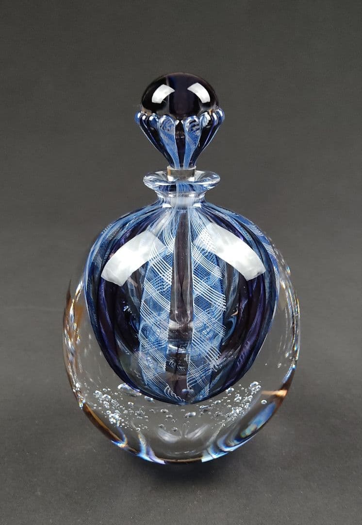 手吹きガラス　香水入れ　ガラス作家　吉本雅塵