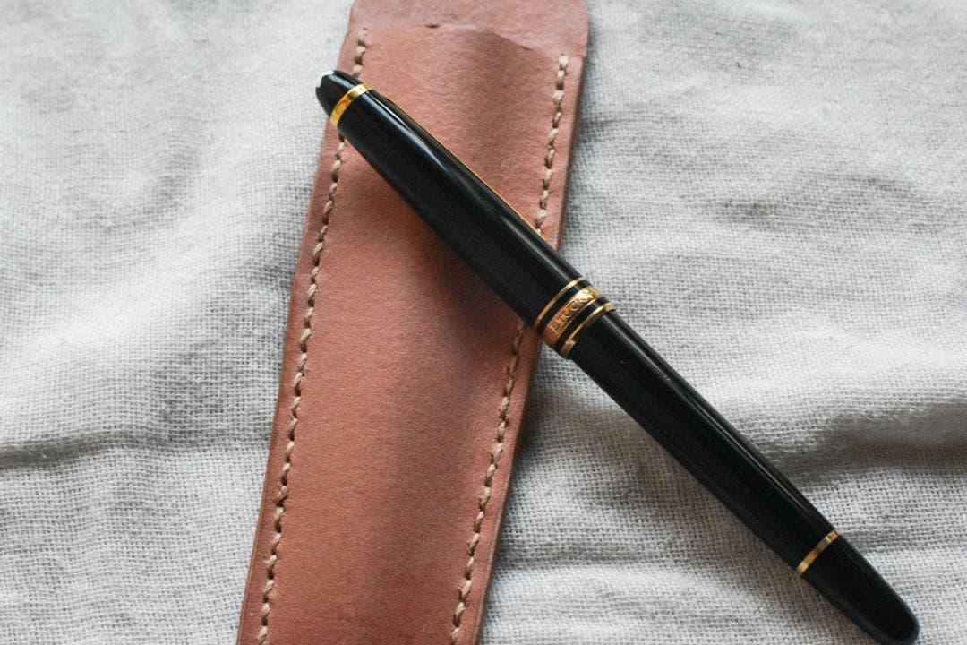 モンブラン　万年筆とレザーケースセット